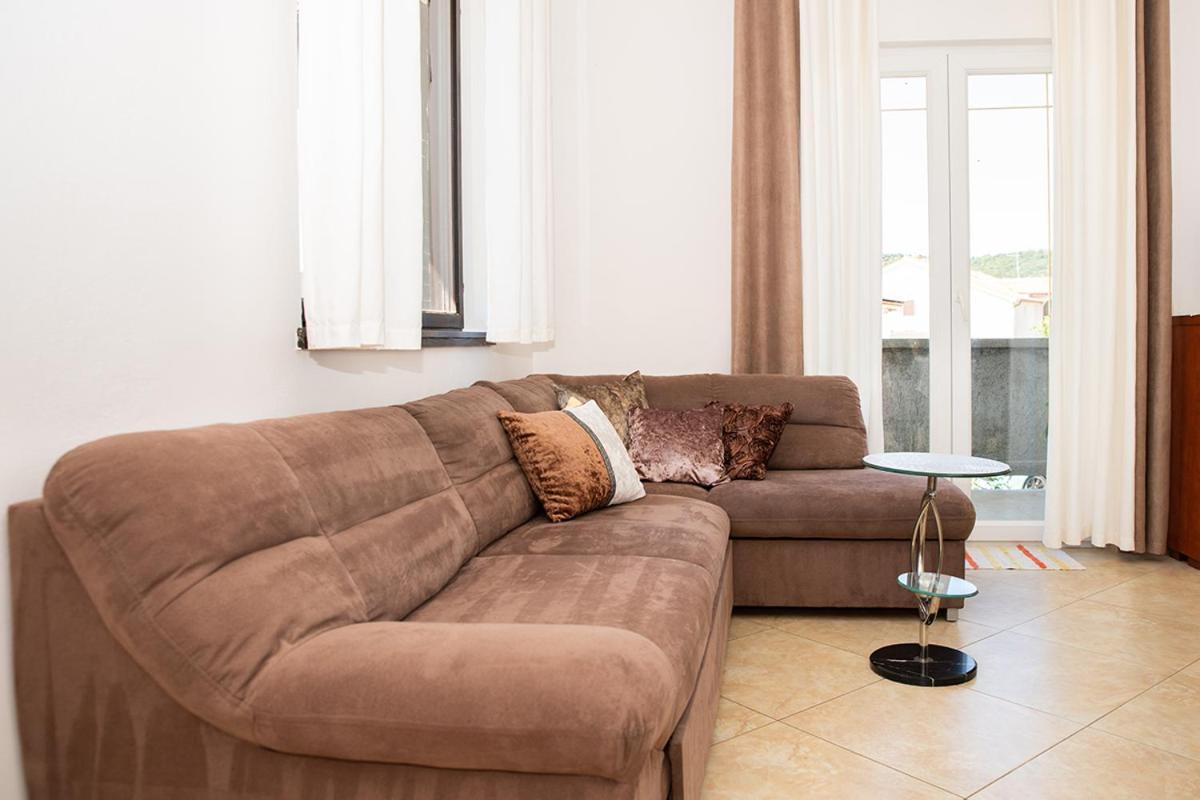 Apartman Mira I Denis Supetarska Draga Exterior foto