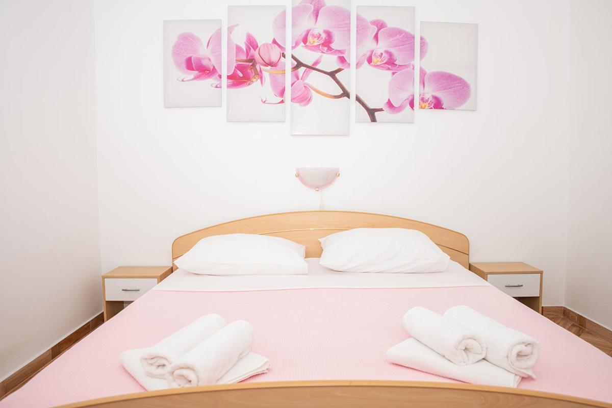 Apartman Mira I Denis Supetarska Draga Quarto foto